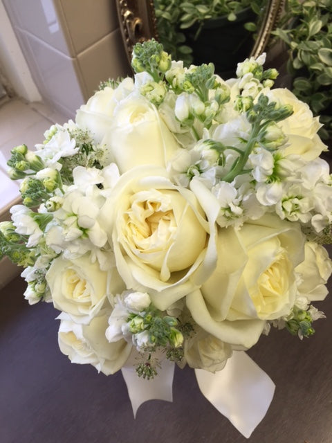 (WBQ02) Wedding Bouquet White